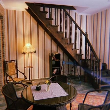 Home Away Home In Heart Of Tbilisi Bagian luar foto
