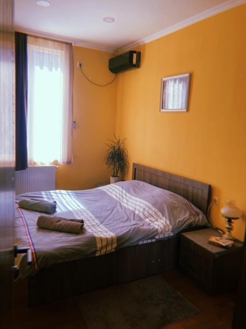 Home Away Home In Heart Of Tbilisi Bagian luar foto